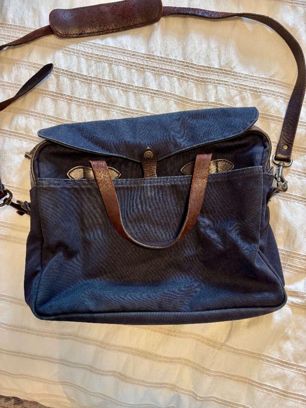 Filson - Navy & Brown Messenger Bag